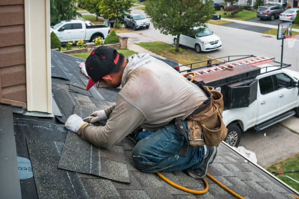 Professional Gutter Installation technician working in Franklin, MI